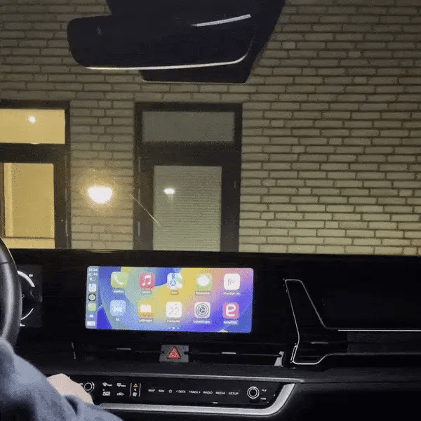 Trådløs AI Box, der gør Apple CarPlay & Android Auto trådløst, og giver mulighed for at streame Youtube, Netflix, m.fl. på bilens skærm!