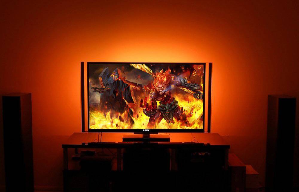 TV-monteret RGB LED-Strip med app styring og fjernbetjening (op til 70") - Forbedret version